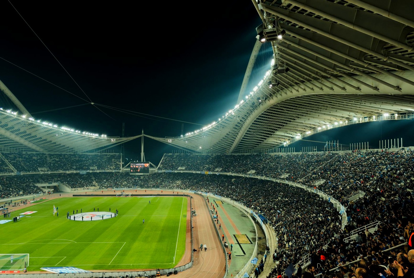 Betano Sportwetten mit Stadionlicht und Wettgefühl